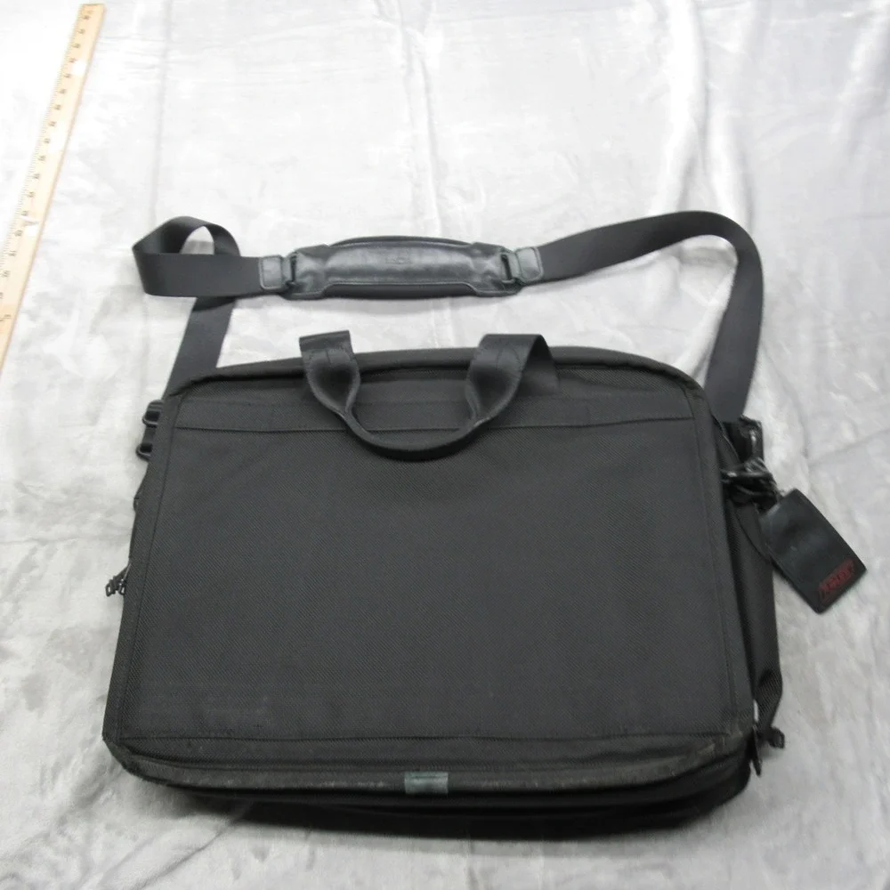 Tumi T-Pass Black Laptop Briefcase Messenger Checkpoint‎ Friendly 26145dh READ